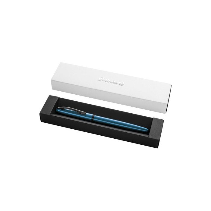 Pluma Pelikan