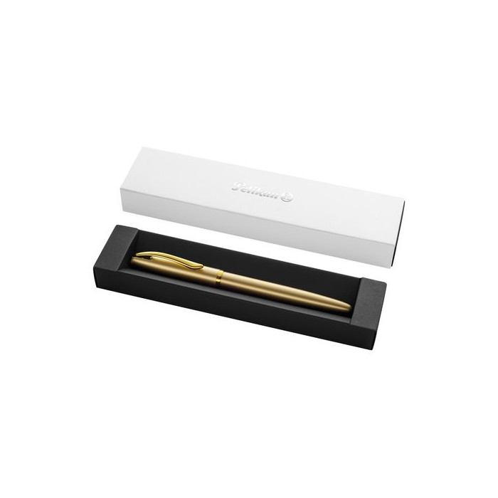 Pluma Pelikan