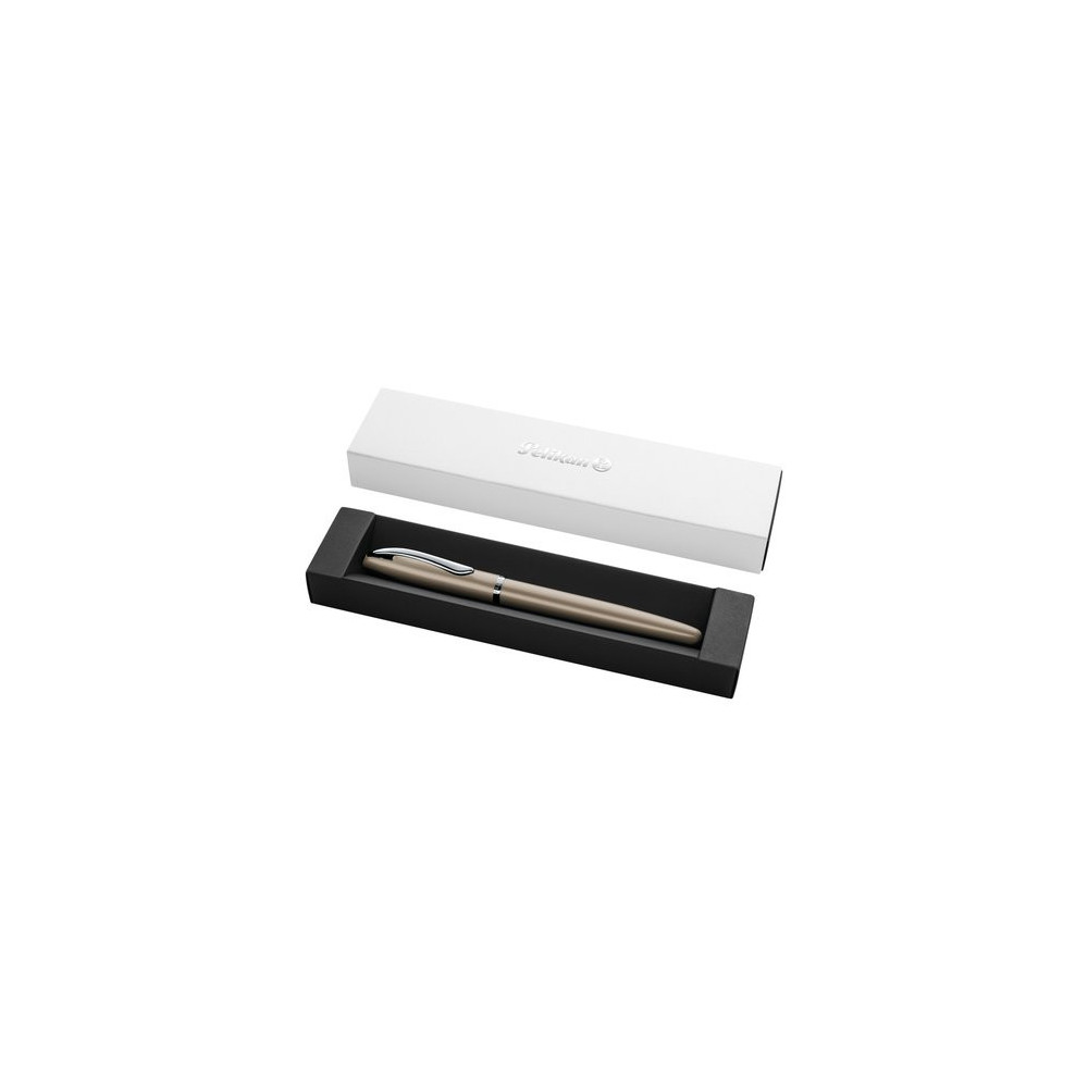 Pluma Pelikan