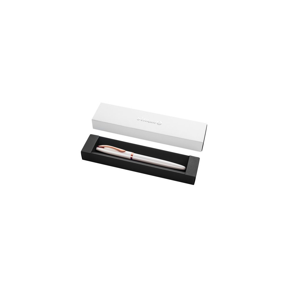 Pluma Pelikan