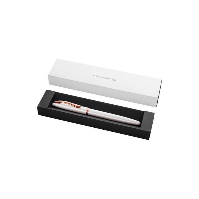 Pluma Pelikan