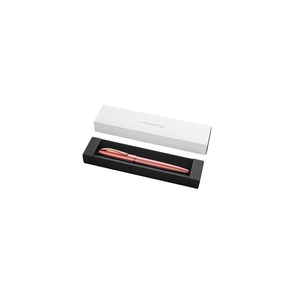 Pluma Pelikan